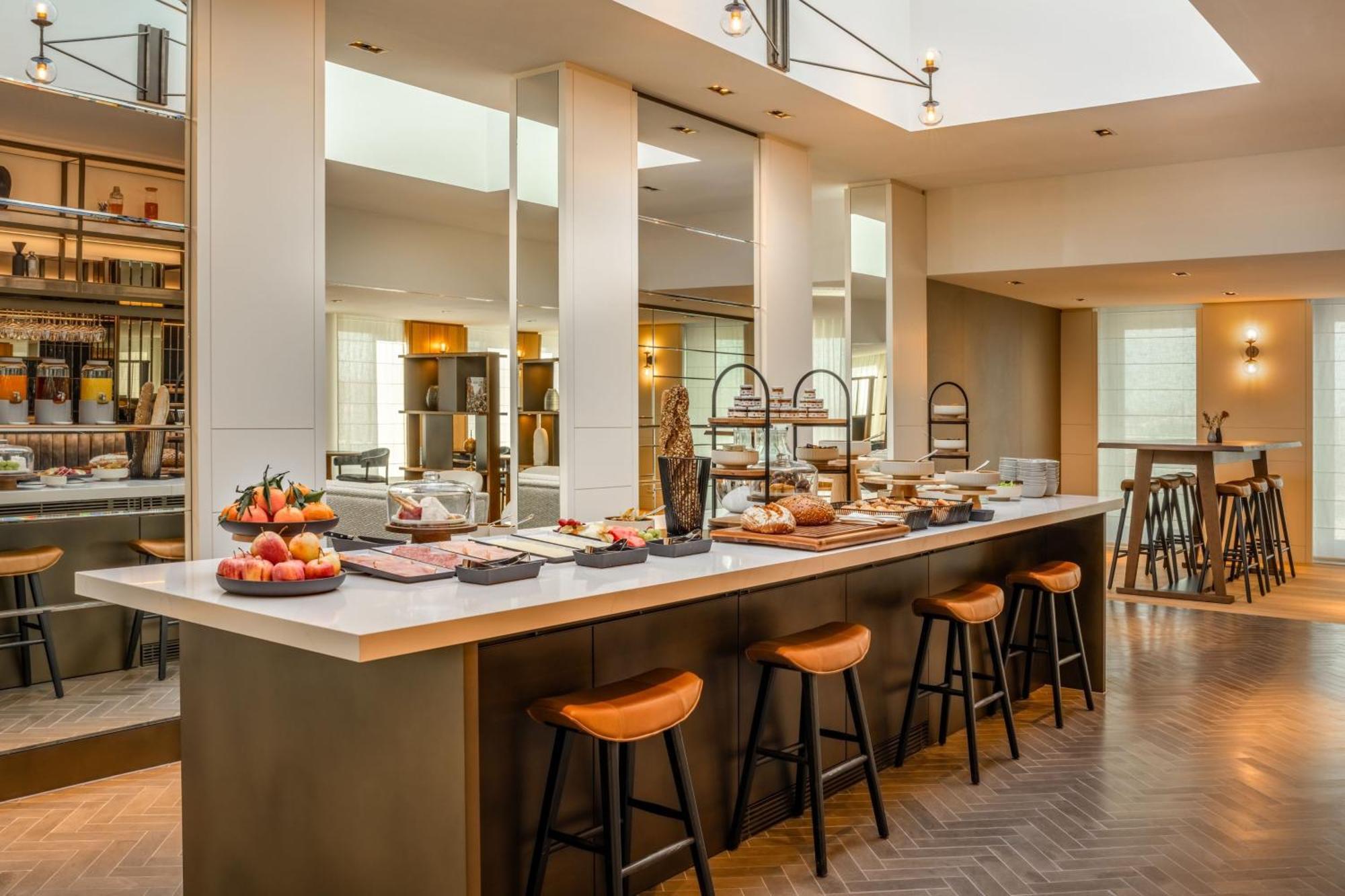 Hotel Marriott West 4*